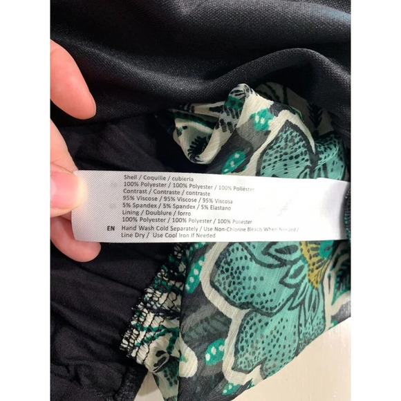 Band of Free Ruffled V-Neck Floral Bodysuit With Bell Sleeves Small - Picture 8 of 8